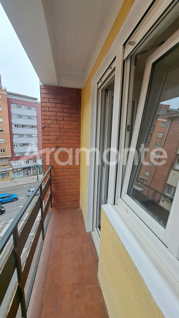 Pisos-Venta-Oviedo-2346745-Foto-60-Carrousel