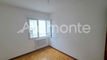Pisos-Venta-Oviedo-2346745-Foto-40-Carrousel