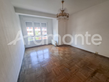 Pisos-Alquiler-Oviedo-2356167-Foto-17-Carrousel