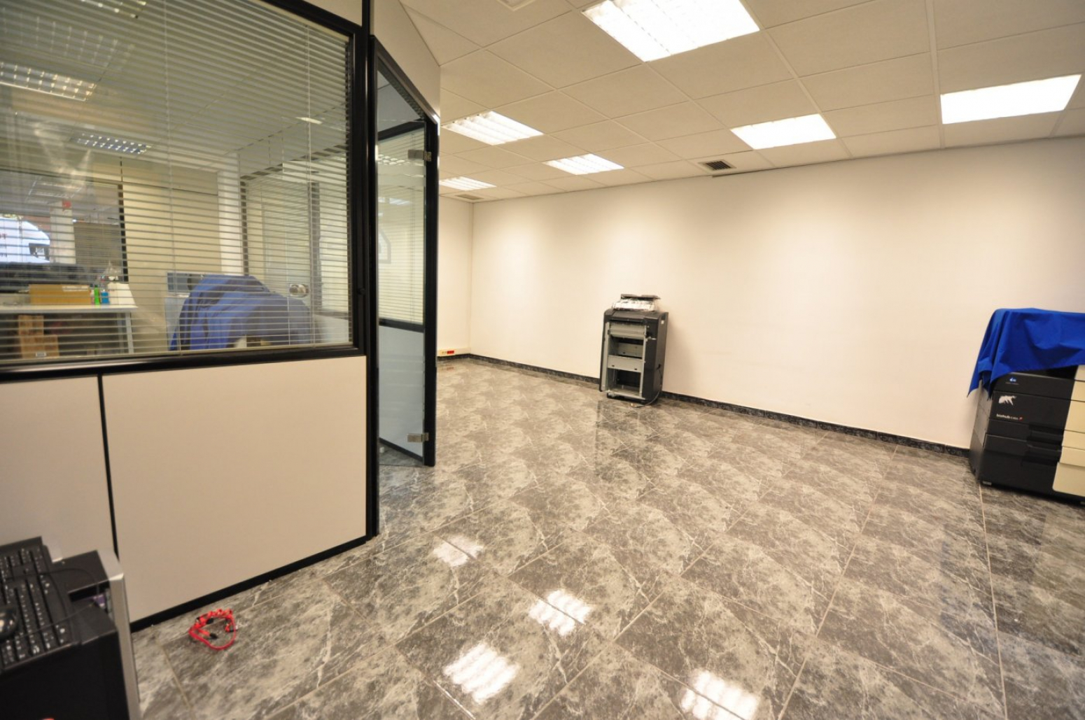 Oficinas-Venta-Barcelona-982125-Foto-11