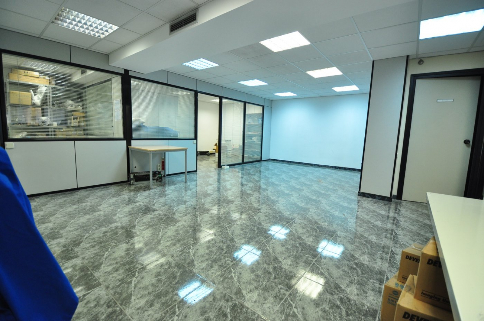 Oficinas-Venta-Barcelona-982125-Foto-9