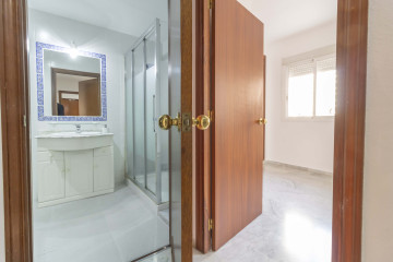 Pisos-Venta-Sevilla-1716315-Foto-25-Carrousel