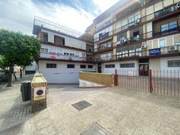 Garajes-Alquiler-Sevilla-1716980-Foto-5-Carrousel