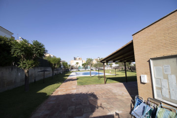 Casas o chalets-Venta-Espartinas-2292118-Foto-69-Carrousel