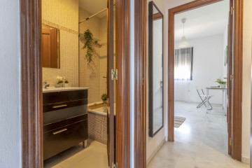 Pisos-Venta-Mairena del Aljarafe-2300401-Foto-35-Carrousel
