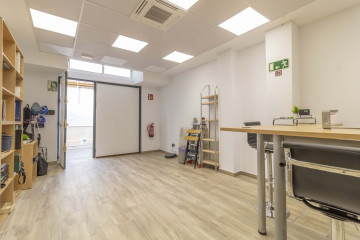 Locales-Venta-Sevilla-2314561-Foto-13-Carrousel