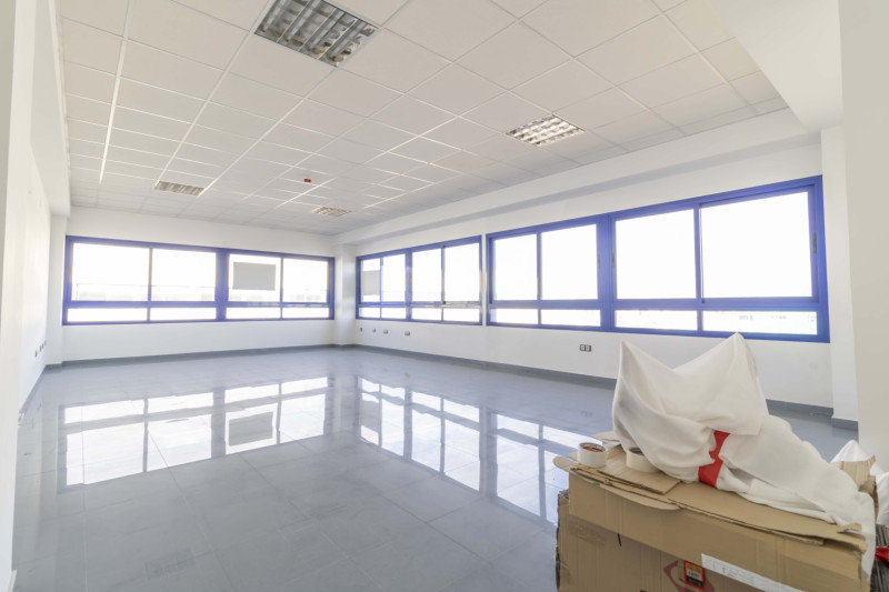 Oficinas-Alquiler-Dos Hermanas-2348858-Foto-2