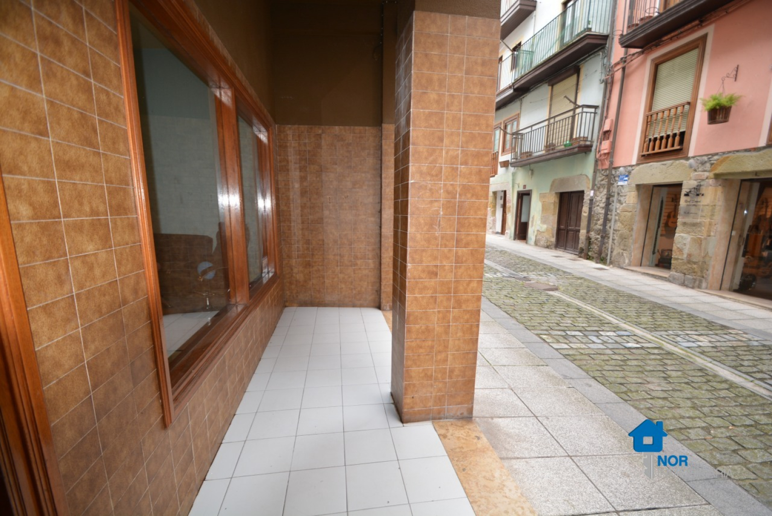 Locales-Venta-Laredo-2347515-Foto-2