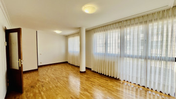 Pisos-Venta-Oviedo-1041376-Foto-5-Carrousel