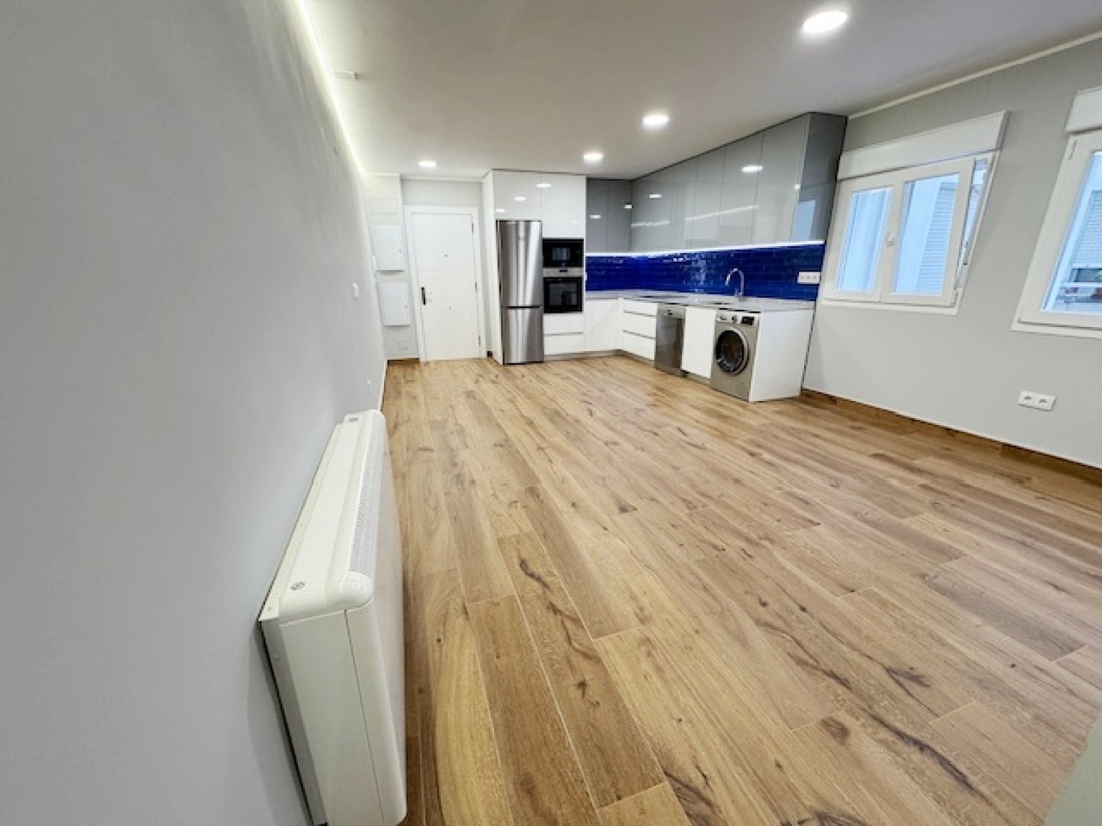 Pisos-Venta-AvilÃ©s-1586726-Foto-2