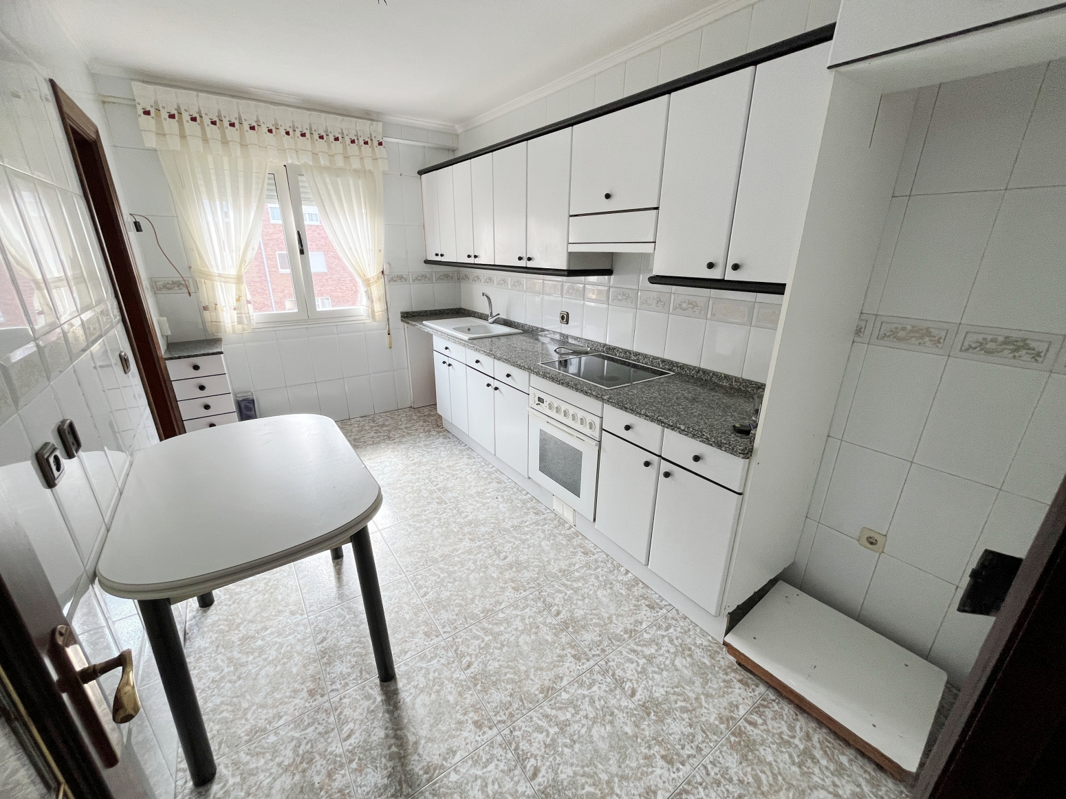 Pisos-Venta-AvilÃ©s-1727393-Foto-2