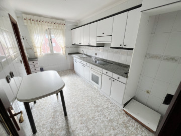 Pisos-Venta-AvilÃ©s-1727393-Foto-1-Carrousel