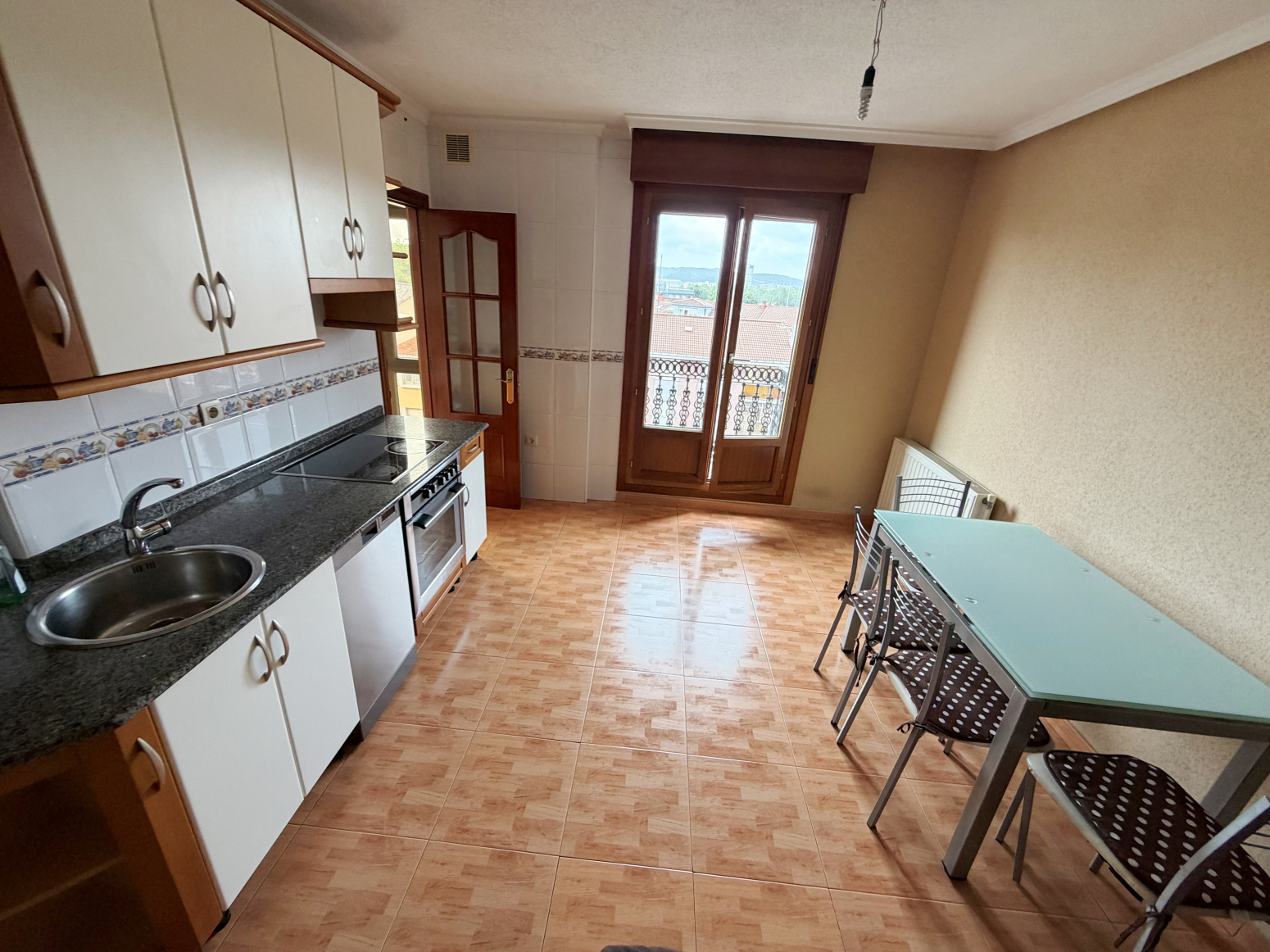 Pisos-Alquiler-AvilÃ©s-2336164-Foto-2