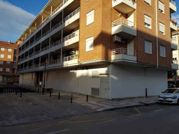 Locales-Venta-Los Corrales de Buelna-2311319-Foto-3-Carrousel