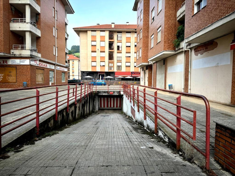 Garajes-Venta-Los Corrales de Buelna-2311370