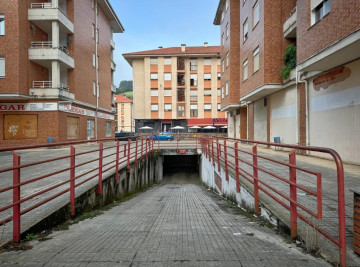 Garajes-Venta-Los Corrales de Buelna-2311370-Foto-1-Carrousel