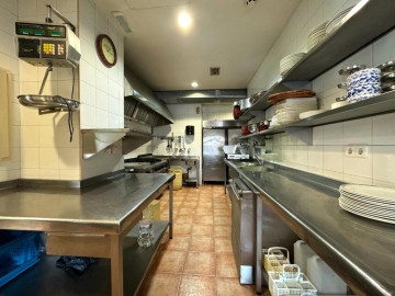 Locales-Venta-Los Corrales de Buelna-2311379-Foto-39-Carrousel