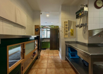 Locales-Venta-Los Corrales de Buelna-2311379-Foto-32-Carrousel