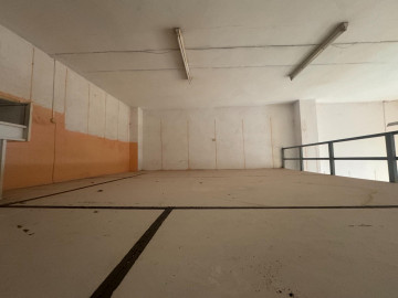 Locales-Venta-Los Corrales de Buelna-2311475-Foto-25-Carrousel