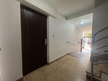 Locales-Alquiler-Los Corrales de Buelna-2311478-Foto-13-Carrousel