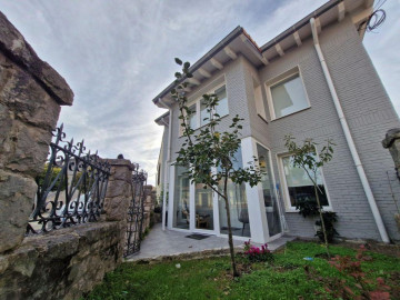 Casas o chalets-Venta-Torrelavega-2311508-Foto-1-Carrousel