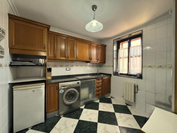 Negocios-Alquiler-Los Corrales de Buelna-2311529-Foto-37-Carrousel