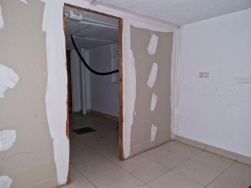 Locales-Venta-Torrelavega-2311544-Foto-11-Carrousel