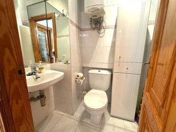 Locales-Traspaso-Los Corrales de Buelna-2311580-Foto-27-Carrousel