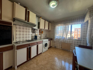 Pisos-Venta-Los Corrales de Buelna-2311631-Foto-10-Carrousel