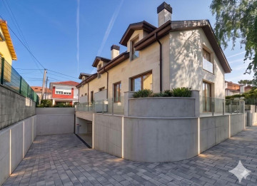 Casas o chalets-Venta-Torrelavega-2311634-Foto-1-Carrousel