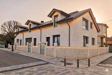 Casas o chalets-Venta-Torrelavega-2311640-Foto-0-Carrousel
