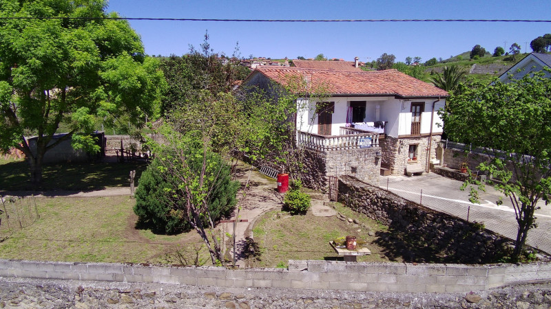 CASA EN VILLAPRESENTE