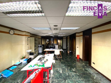 Oficinas-Venta-Barcelona-1070174-Foto-7-Carrousel