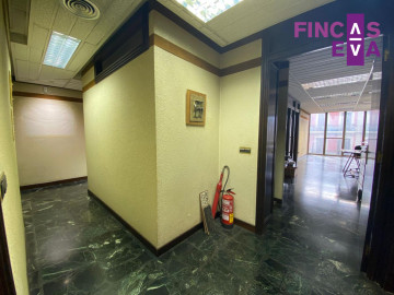 Oficinas-Venta-Barcelona-1070174-Foto-4-Carrousel