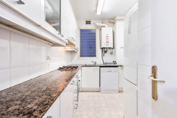 Pisos-Venta-Barcelona-1505393-Foto-3-Carrousel