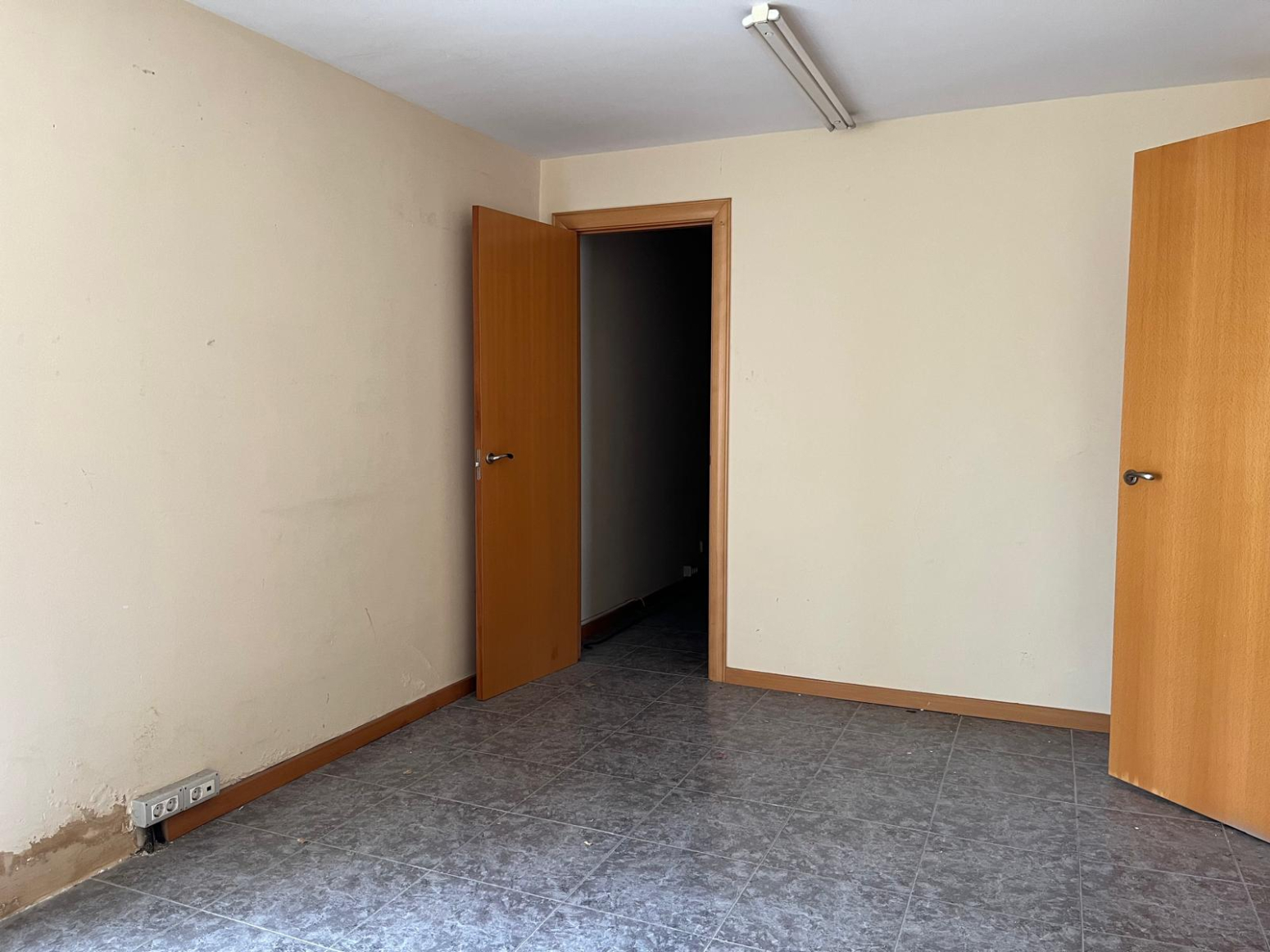 Oficinas-Venta-Santa Coloma de Gramanet-977868-Foto-4
