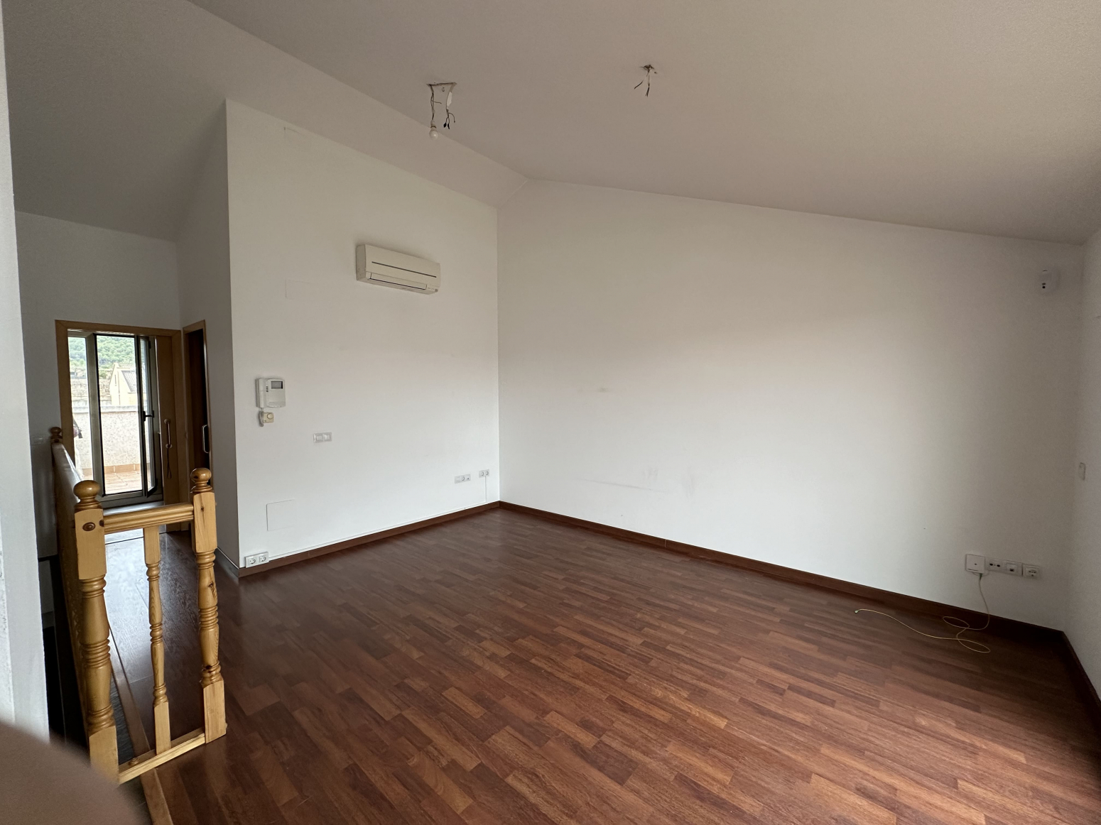 Pisos-Venta-NavÃ s-994666-Foto-16