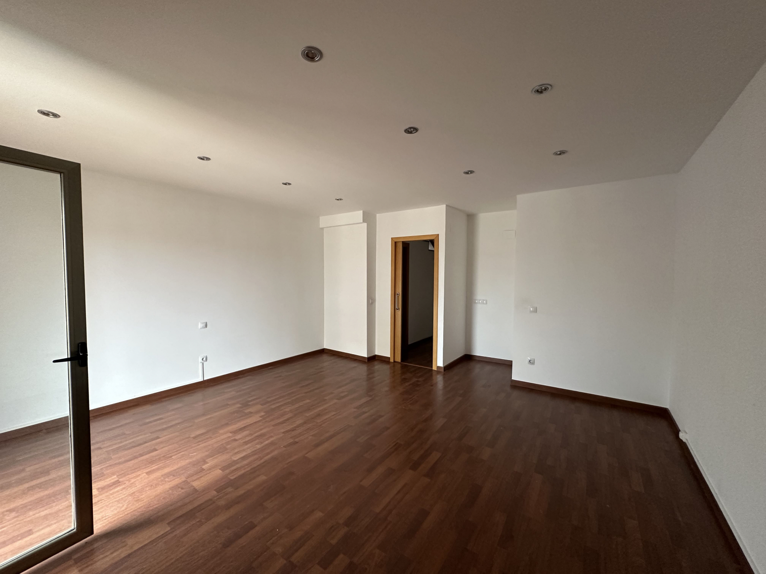 Pisos-Venta-NavÃ s-994666-Foto-10