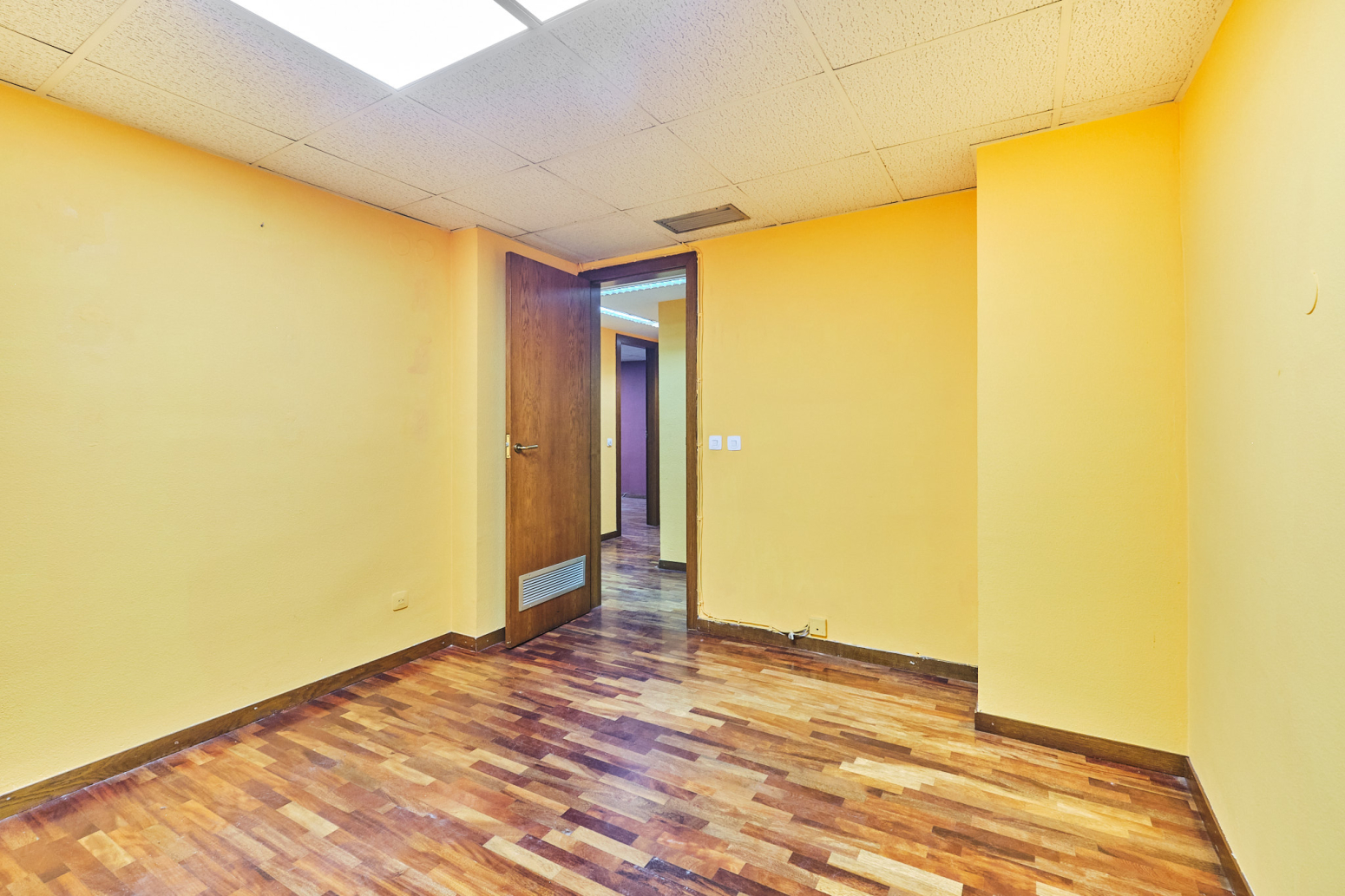 Oficinas-Venta-Barcelona-1343083-Foto-28