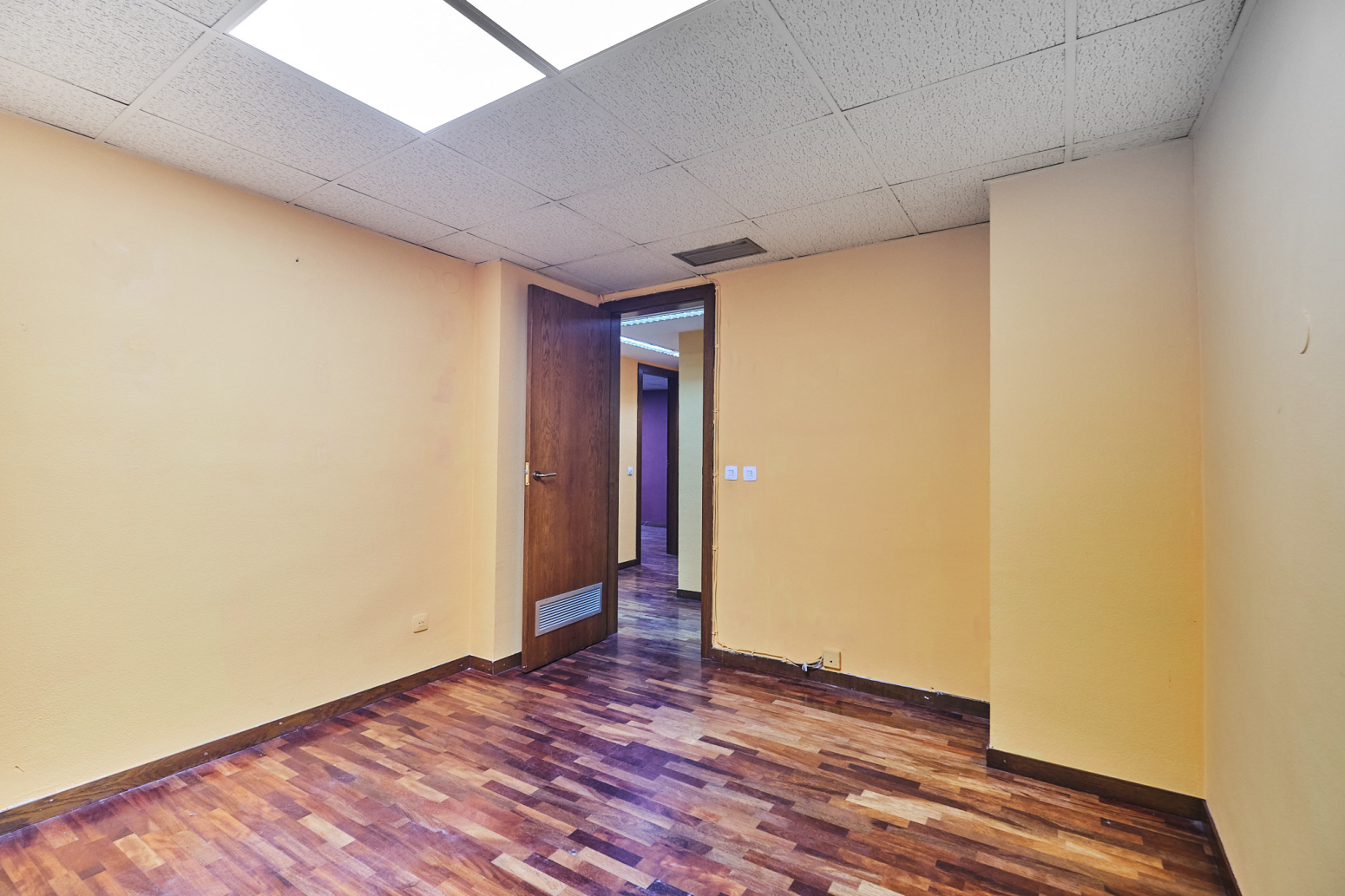 Oficinas-Venta-Barcelona-1343083-Foto-11