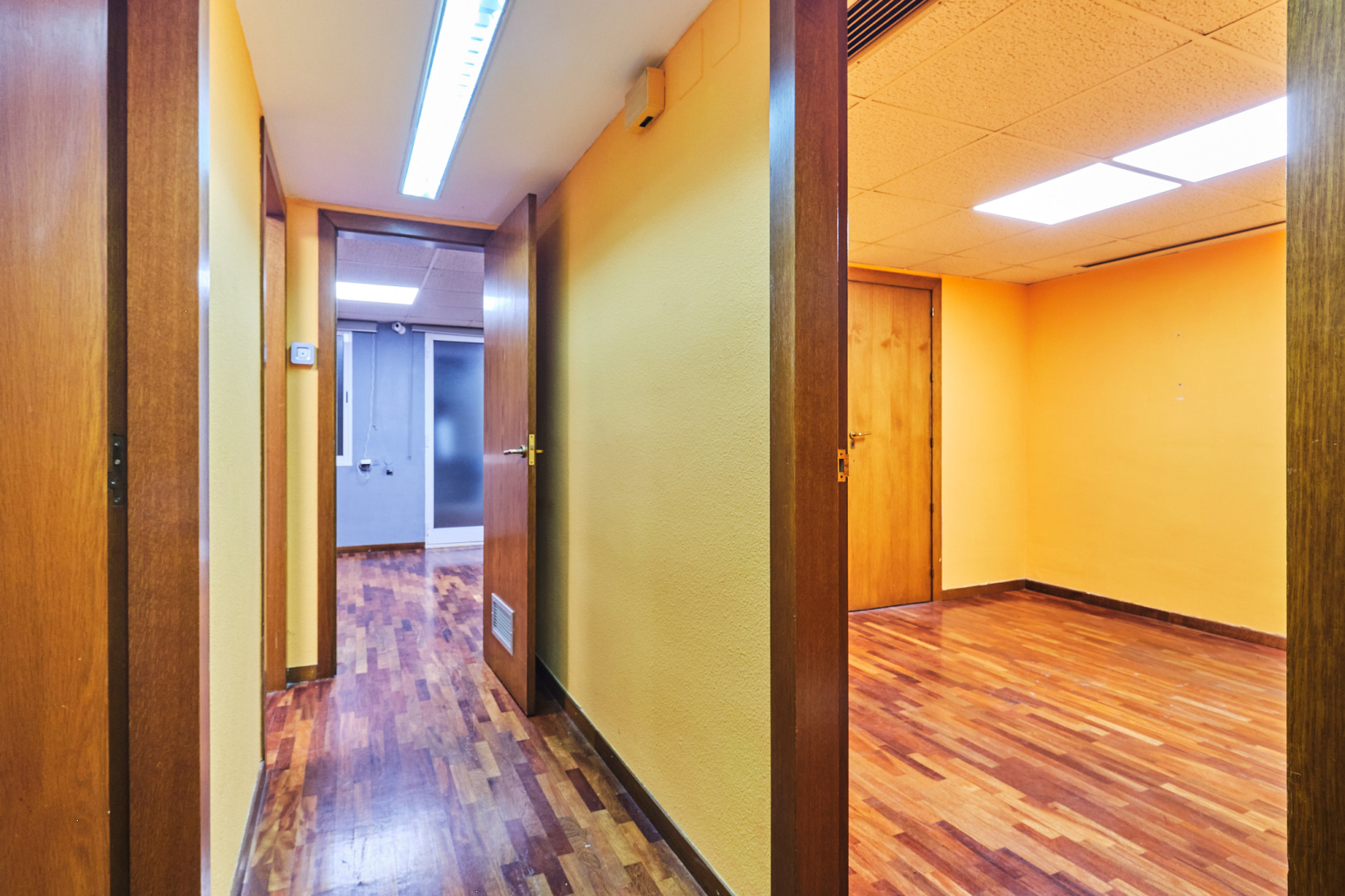 Oficinas-Venta-Barcelona-1343083-Foto-30