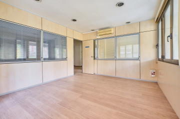 Oficinas-Venta-Barcelona-1507073-Foto-16-Carrousel