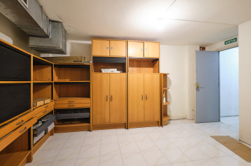 Locales-Venta-Sant Just Desvern-1723251-Foto-17-Carrousel