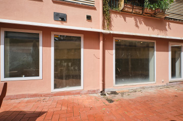 Locales-Venta-Sant Just Desvern-1723251-Foto-2-Carrousel