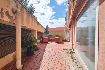Locales-Venta-Sant Just Desvern-1723251-Foto-3-Carrousel