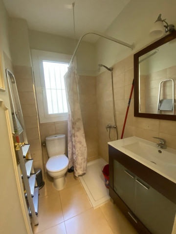 Baño de Servicio 