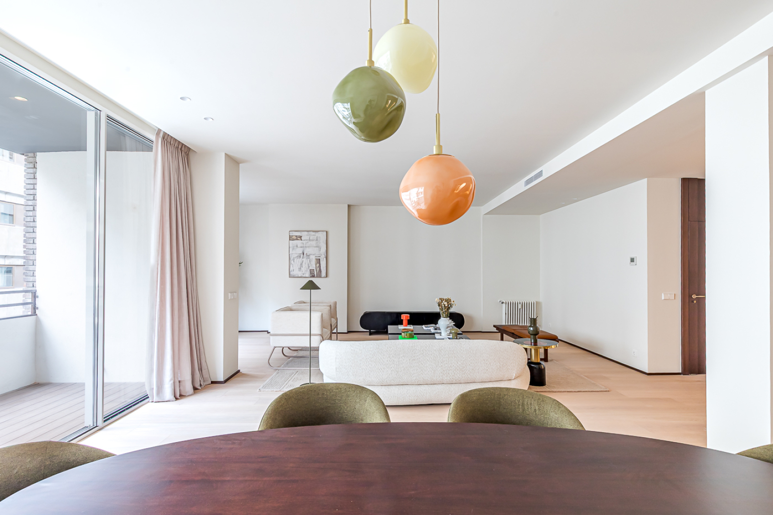 Exclusiva vivienda de 285 m² completamente reformada