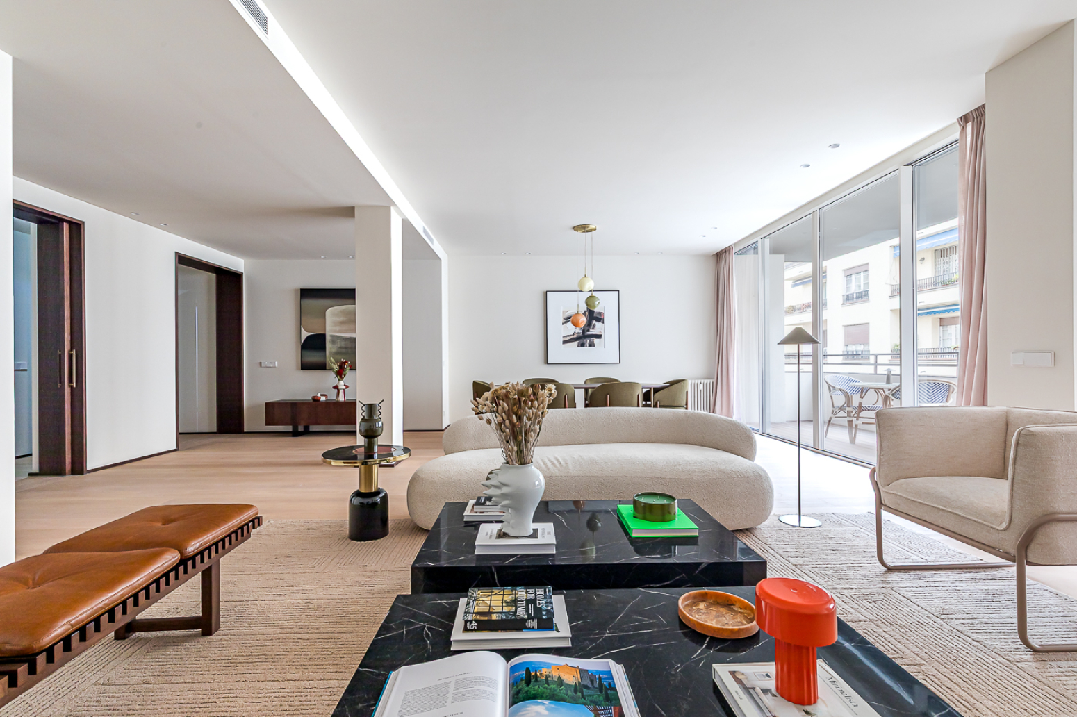 Exclusiva vivienda de 285 m² completamente reformada