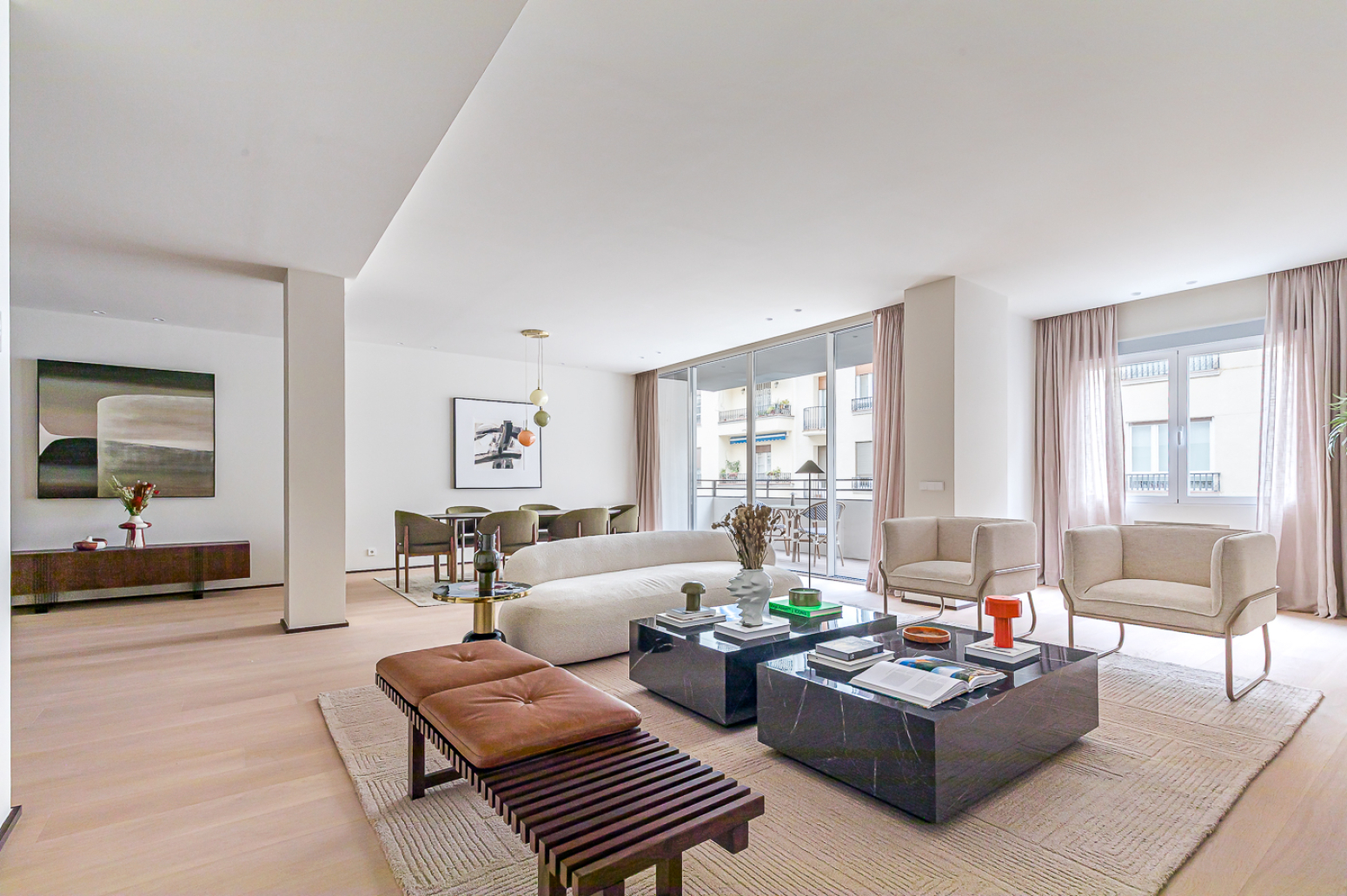Exclusiva vivienda de 285 m² completamente reformada