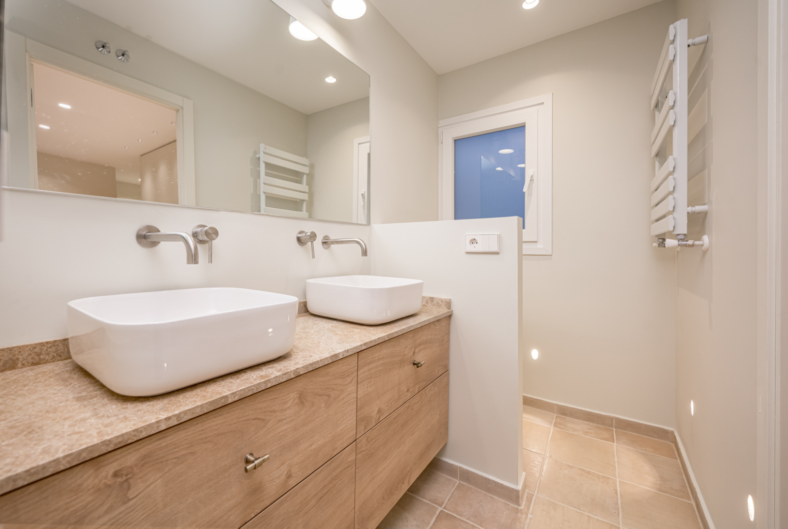 Amplia vivienda reformada de 278 m² con garaje y trastero